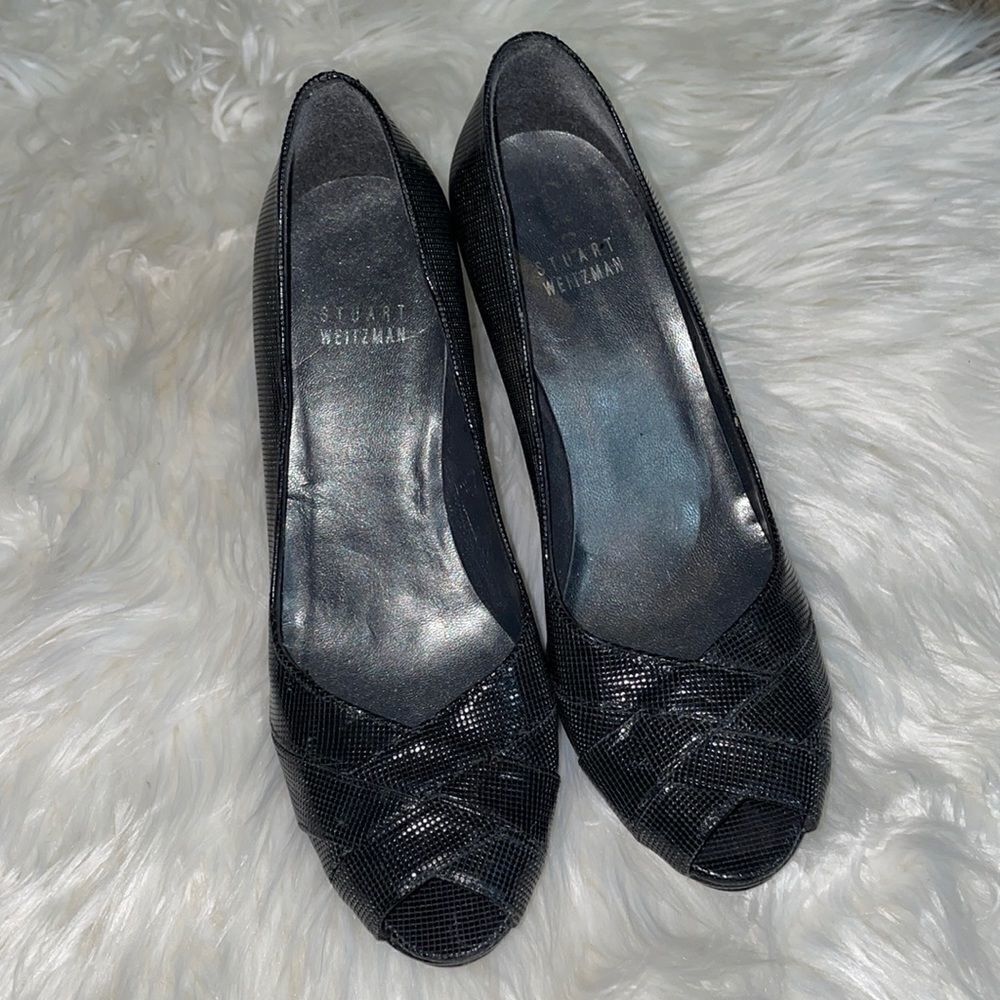 Stuart Weitzman Black Leather Shiny Peep Toe pumps